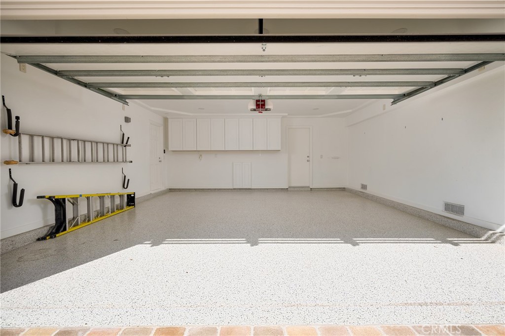 736 Harbor Island Drive