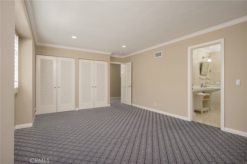 736 Harbor Island Drive