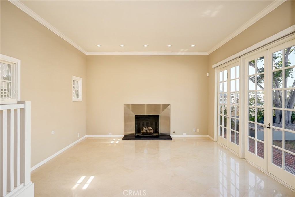 736 Harbor Island Drive