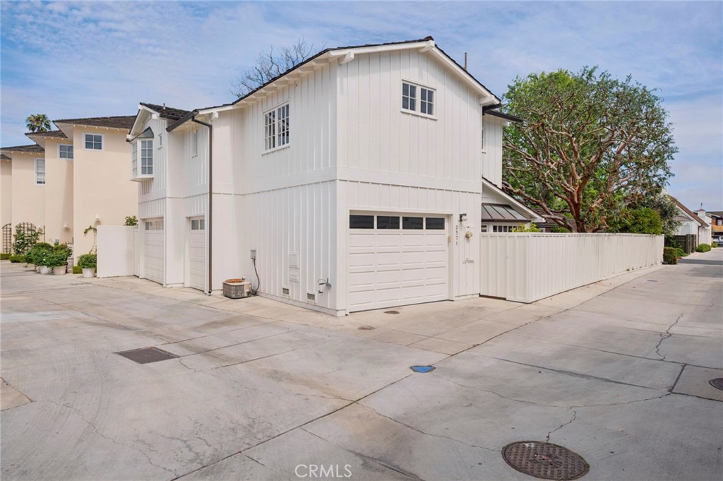 2571 Waverly Drive