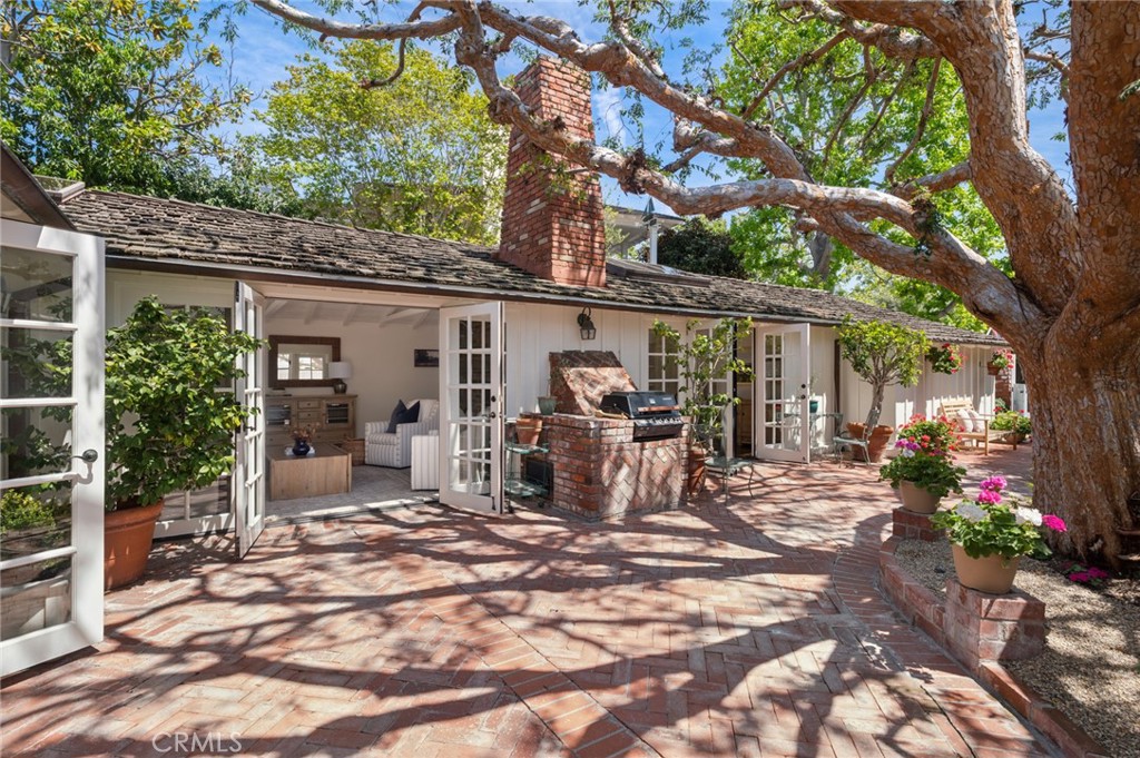 2571 Waverly Drive