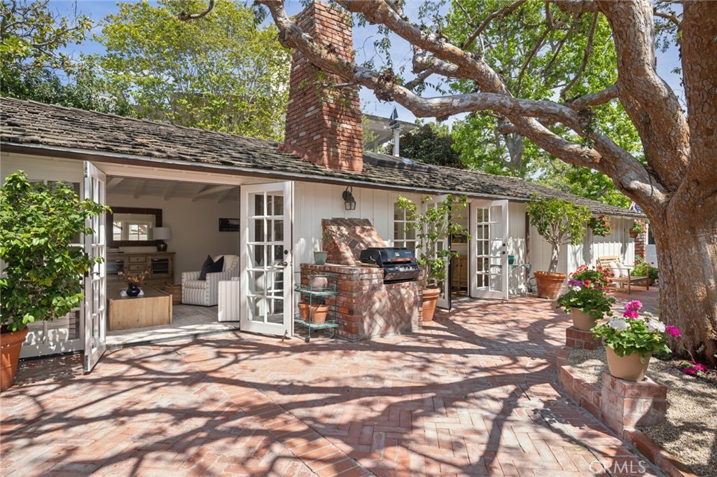 2571 Waverly Drive