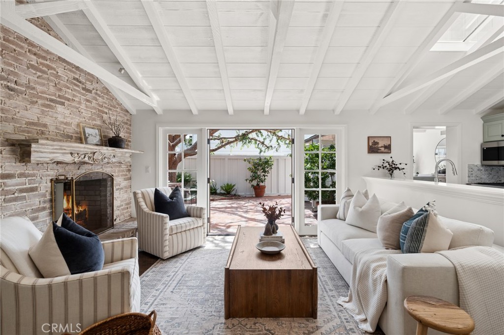 2571 Waverly Drive