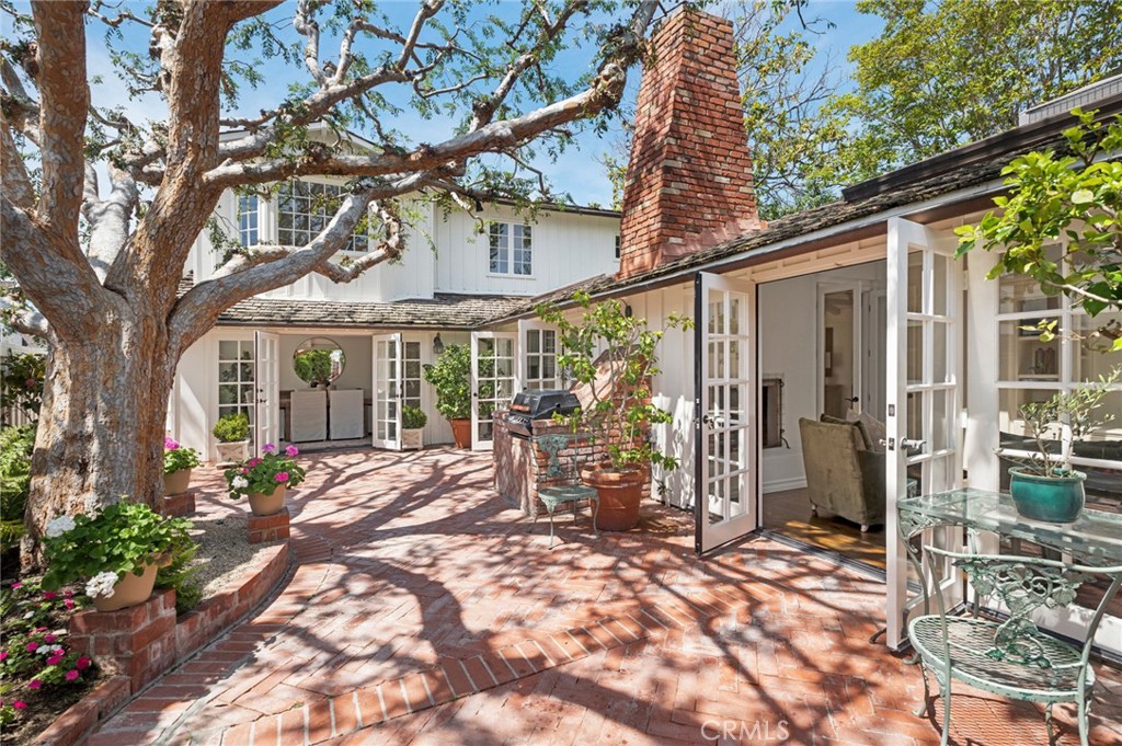 2571 Waverly Drive