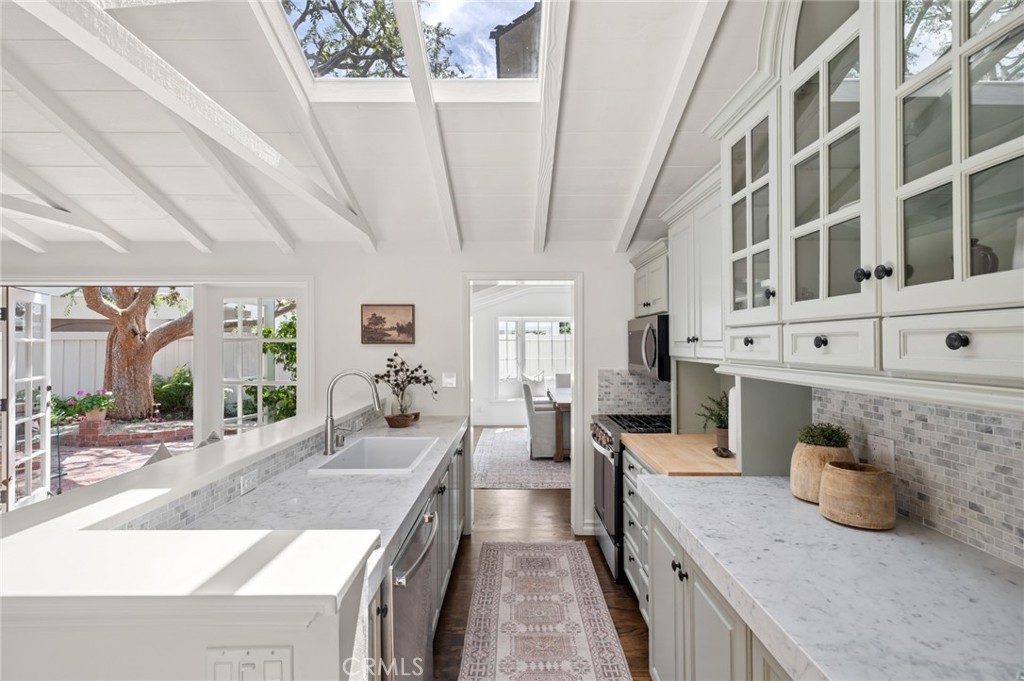 2571 Waverly Drive