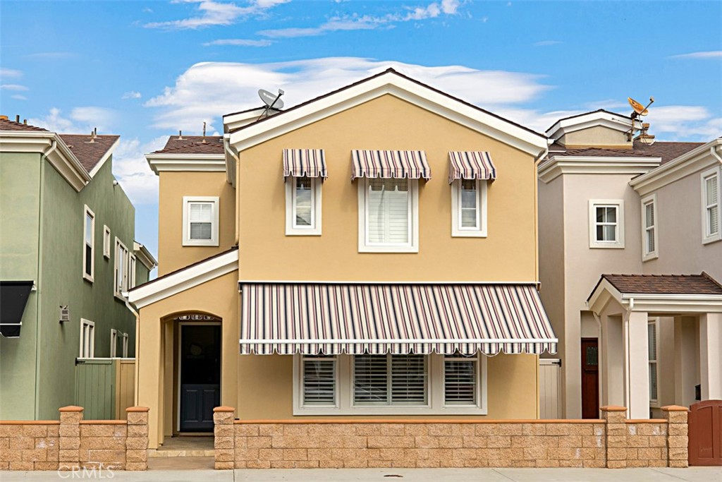 208 E Balboa Boulevard