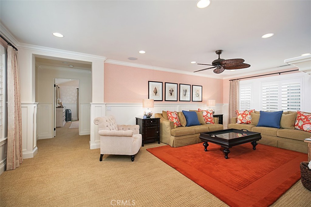 208 E Balboa Boulevard