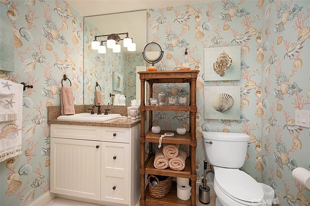 208 E Balboa Boulevard