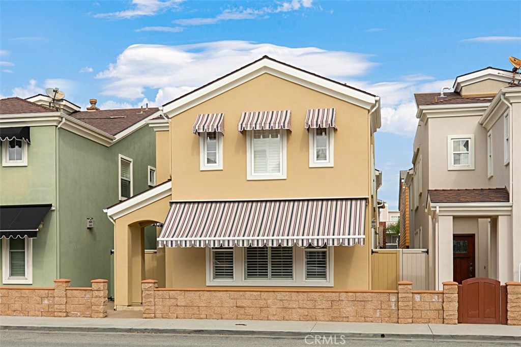 208 E Balboa Boulevard