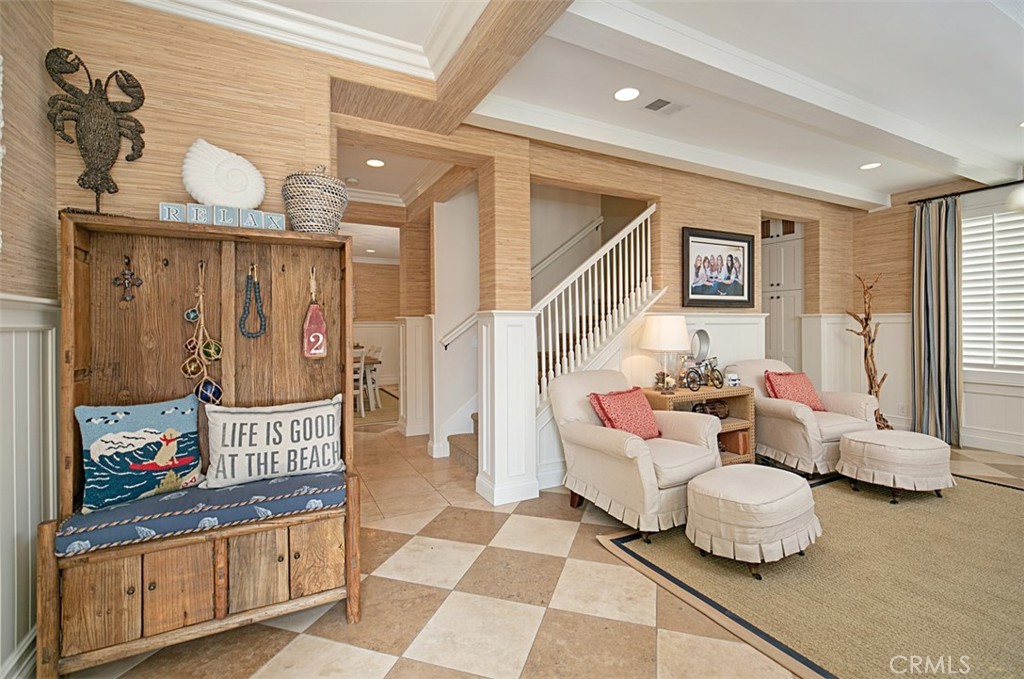 208 E Balboa Boulevard