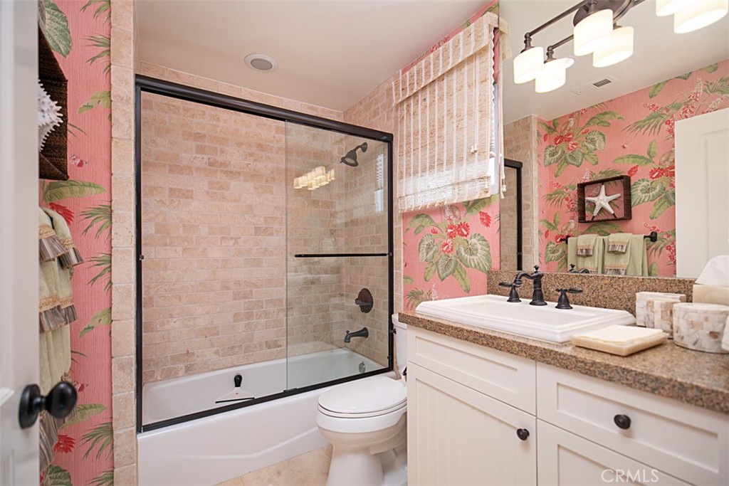 208 E Balboa Boulevard