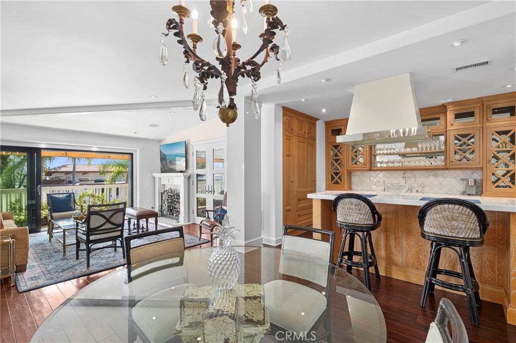 1030 Bayside Cove 702