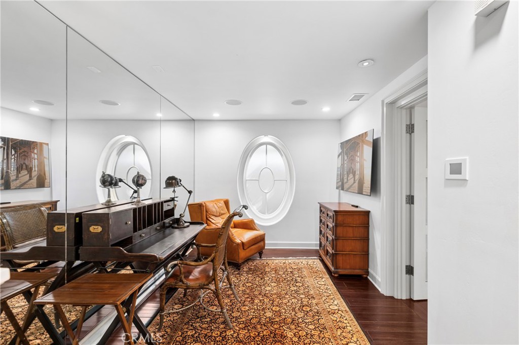 1030 Bayside Cove 702