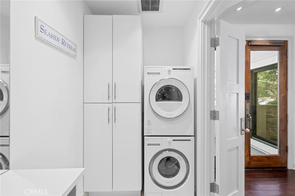 1030 Bayside Cove 702