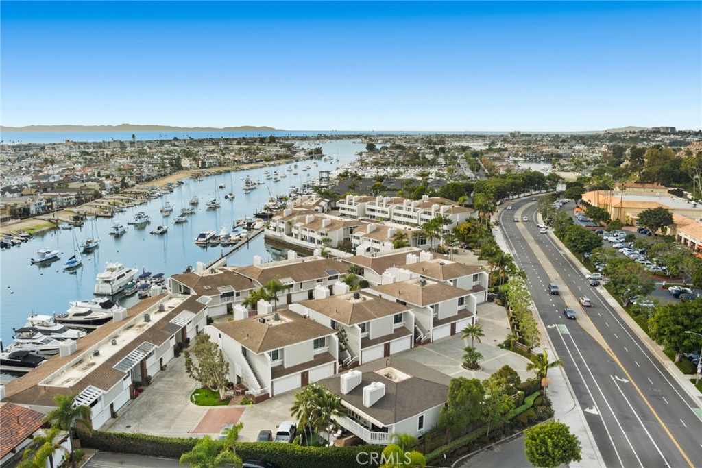 1030 Bayside Cove 702