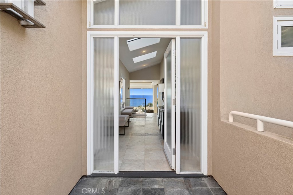 10 N. Stonington Road