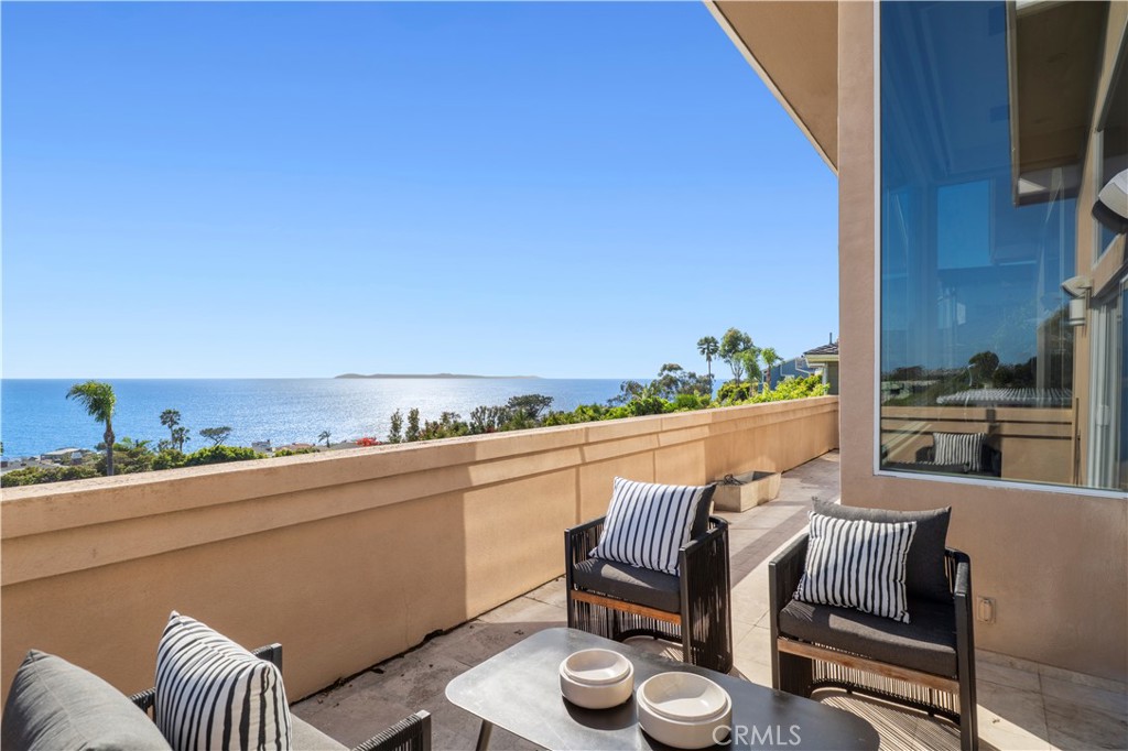 10 N. Stonington Road