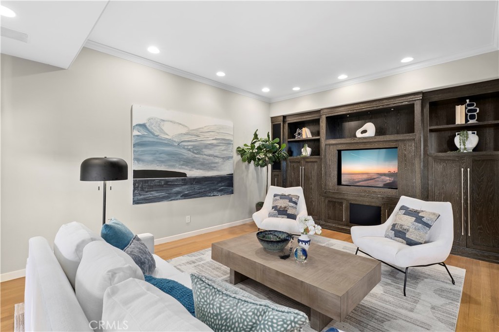 10 N. Stonington Road