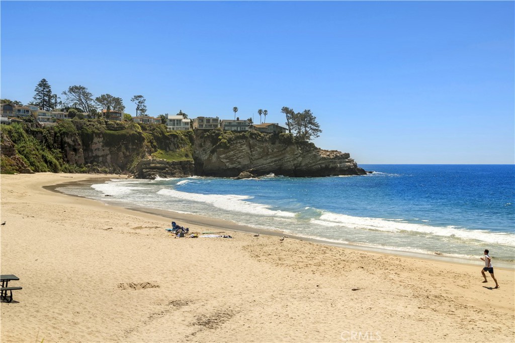 10 N. Stonington Road