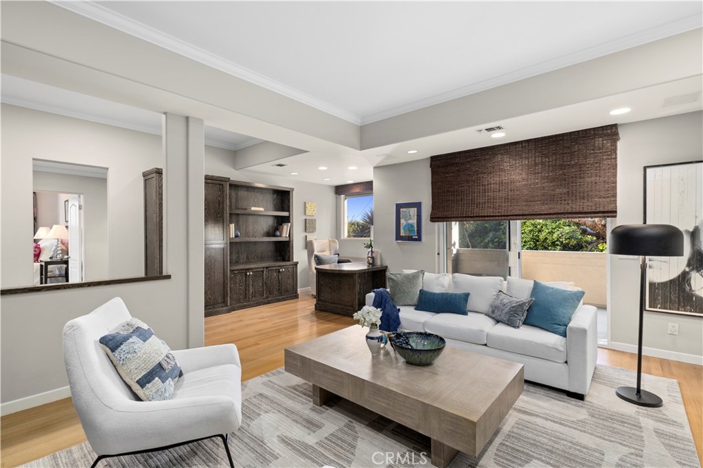 10 N. Stonington Road