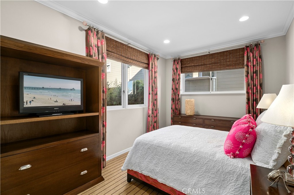 10 N. Stonington Road