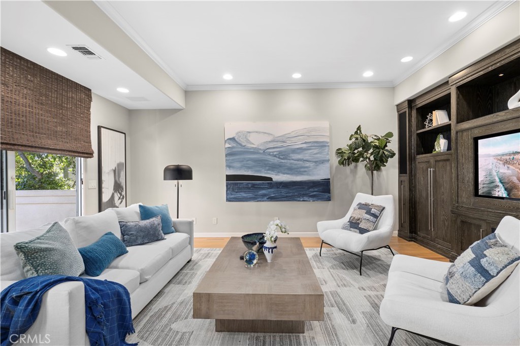 10 N. Stonington Road