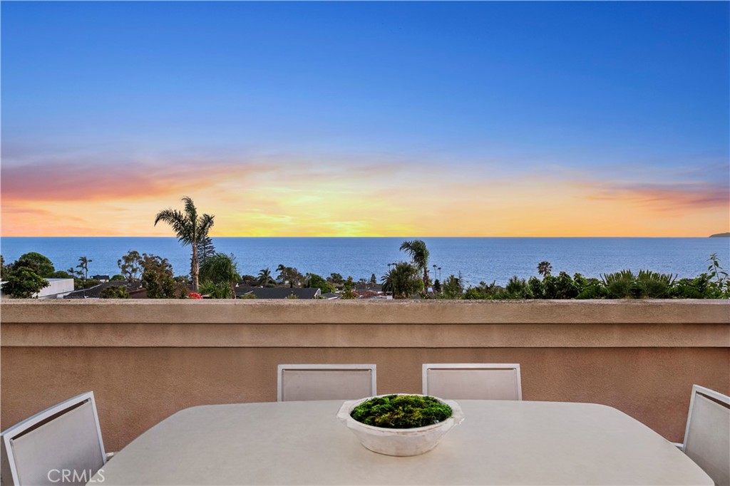 10 N. Stonington Road