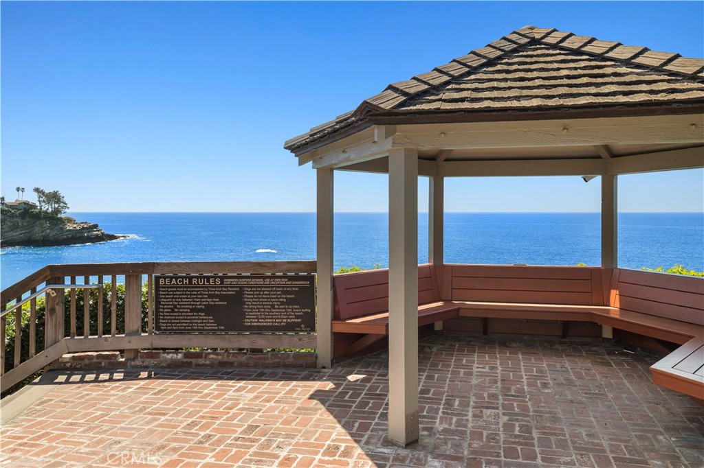 10 N. Stonington Road