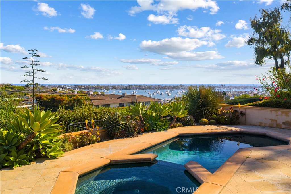 600 Ramona