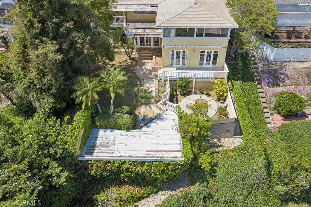 608 Saint James Place