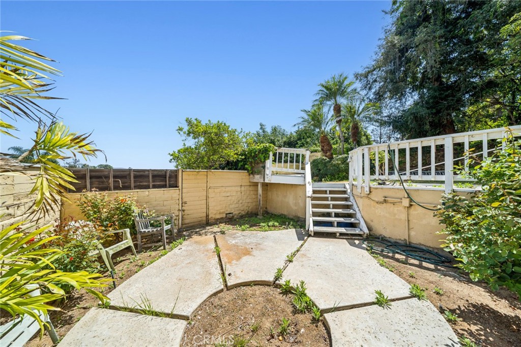608 Saint James Place