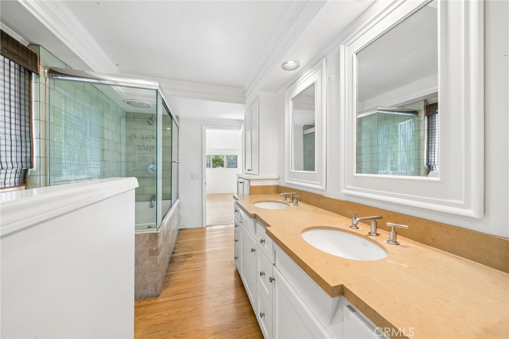 608 Saint James Place