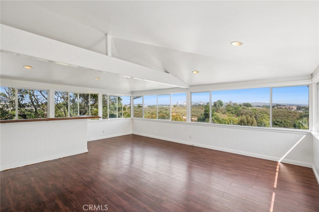 608 Saint James Place