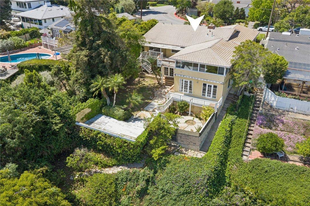 608 Saint James Place