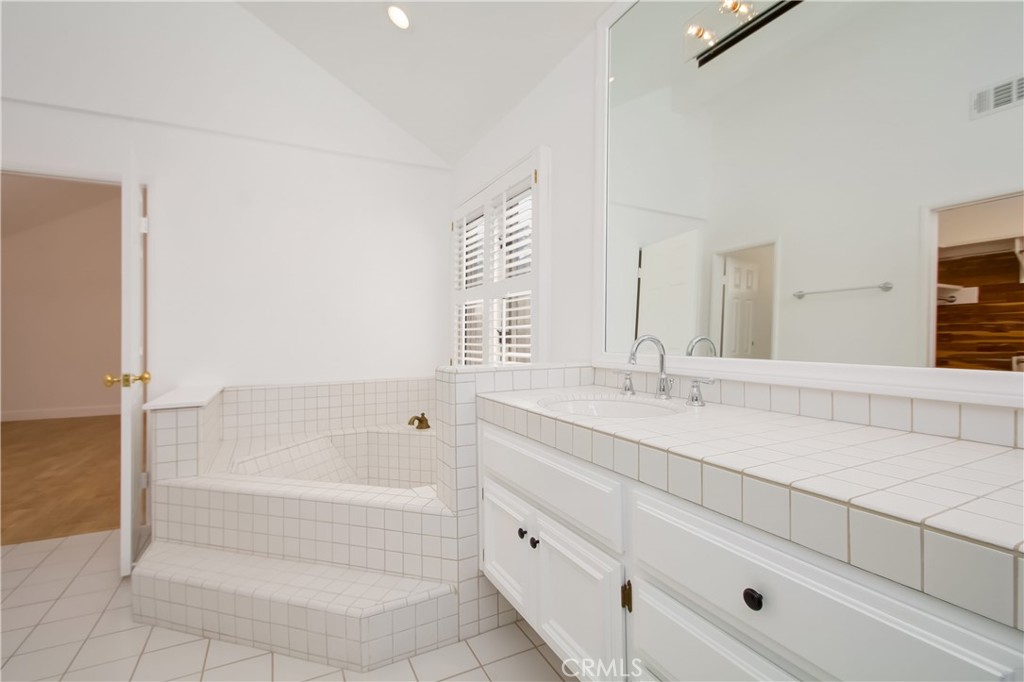 505 Dahlia Avenue