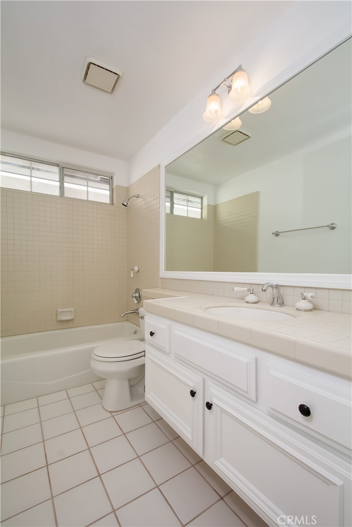 505 Dahlia Avenue