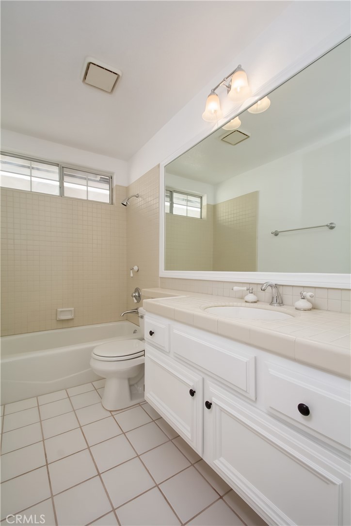 505 Dahlia Avenue
