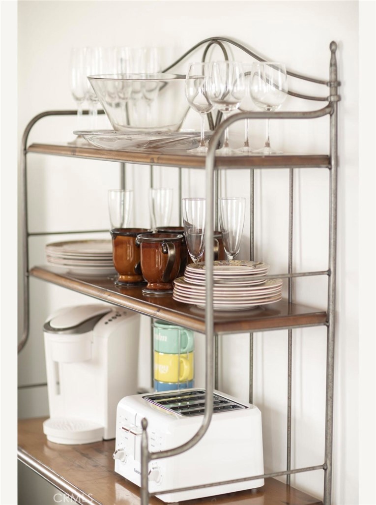 117 1/2 Amethyst Avenue