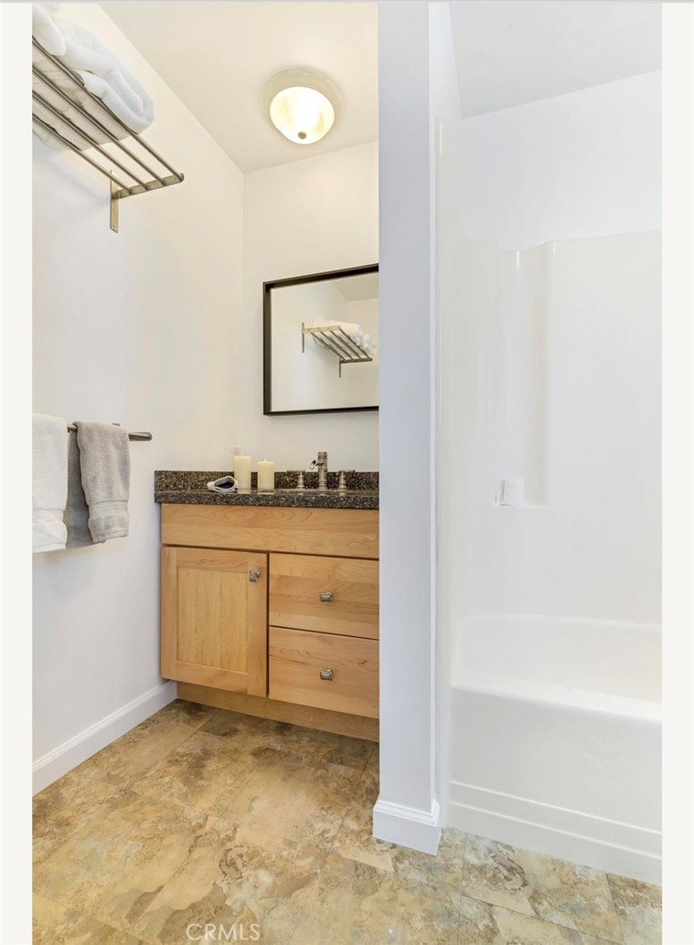 117 1/2 Amethyst Avenue