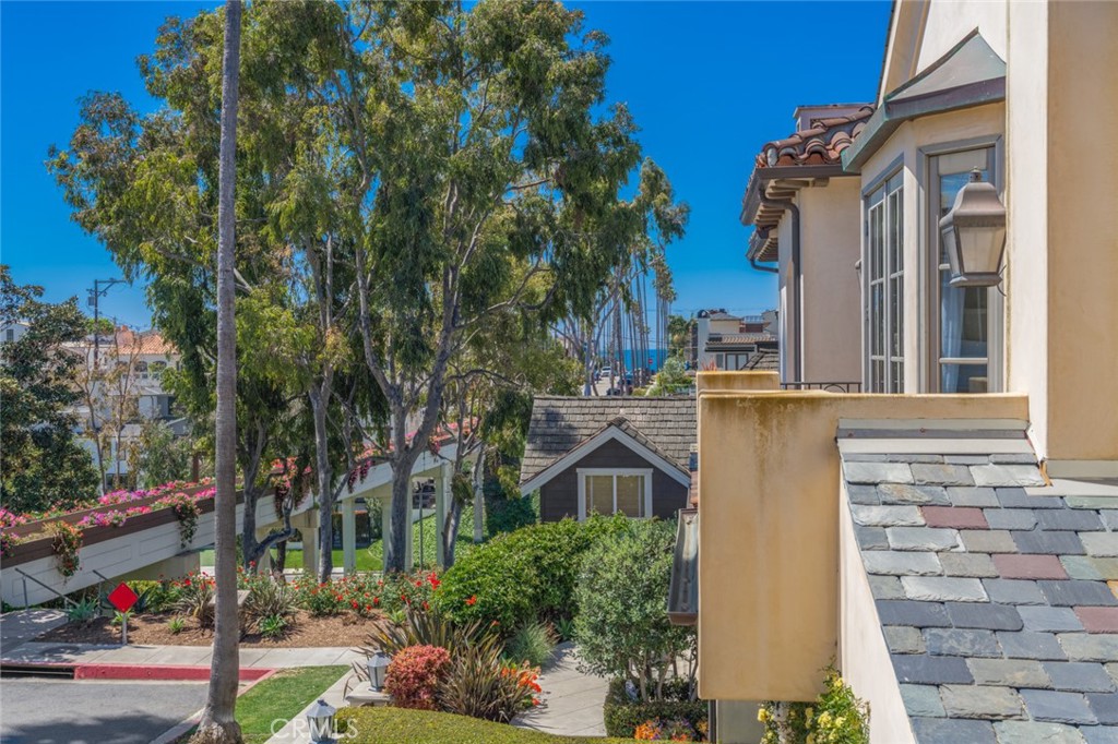 A Goldenrod Avenue A