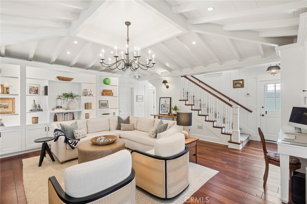 2035 Miramar Drive