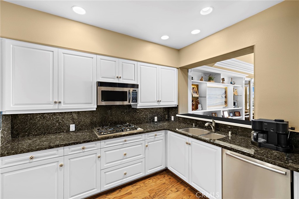 2600 Newport Boulevard 215
