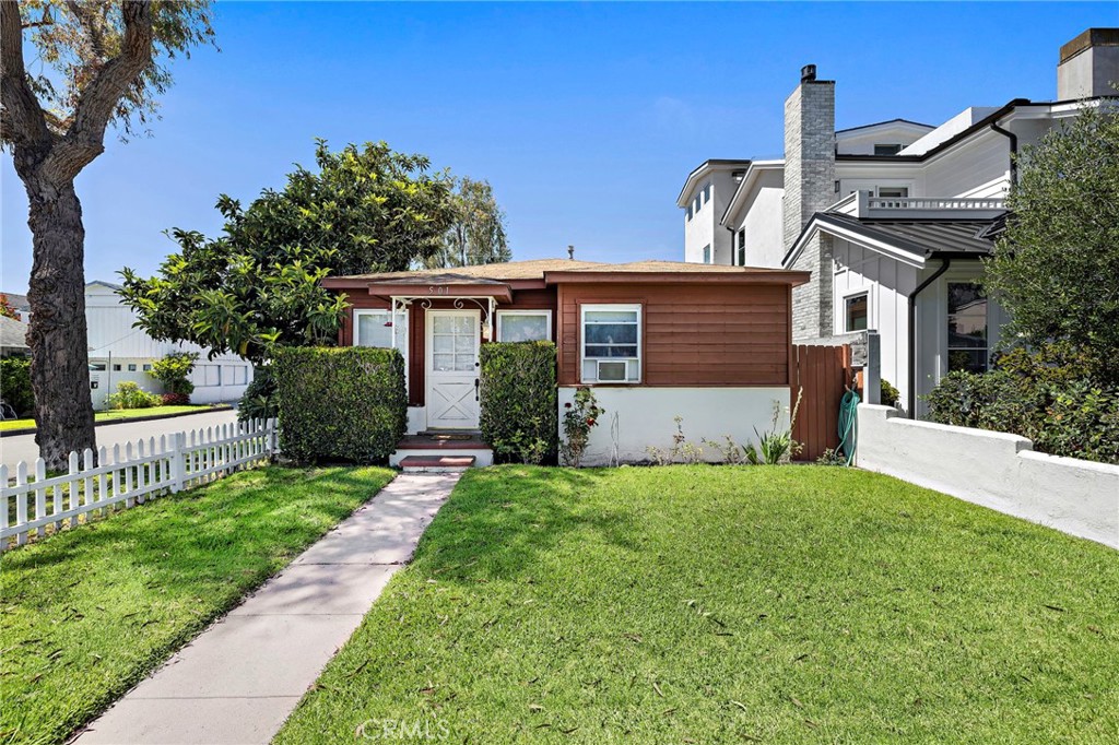 501 Poinsettia Avenue