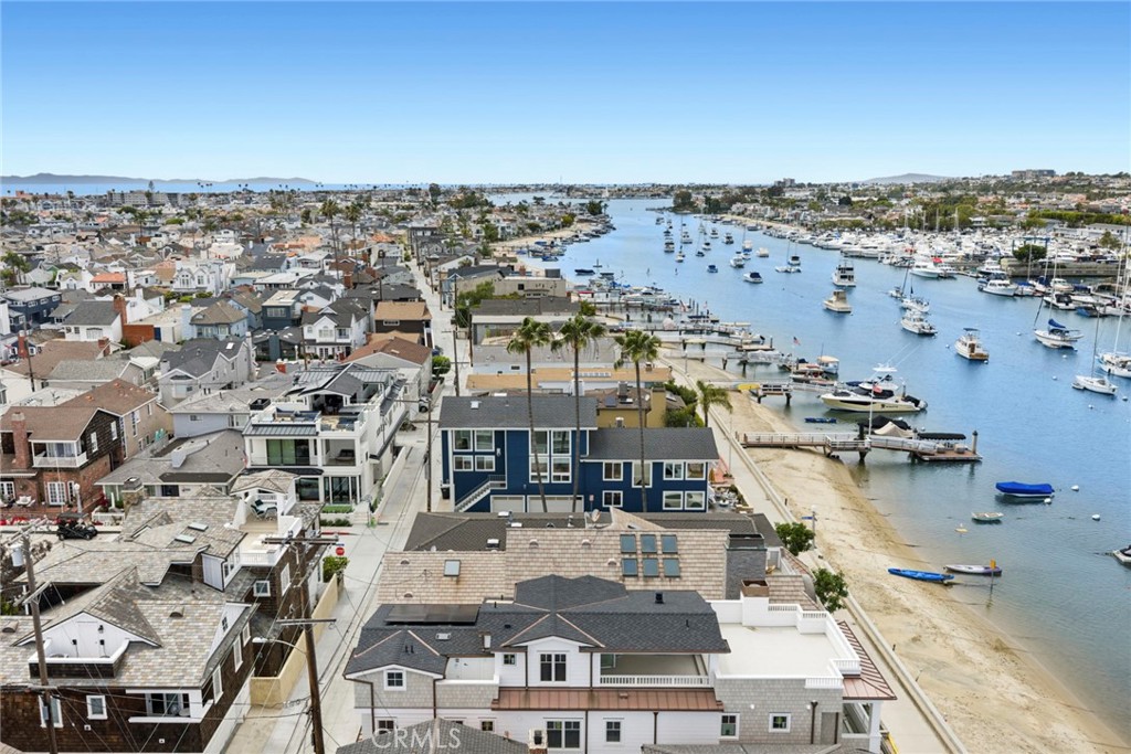 1105 N Bay Front