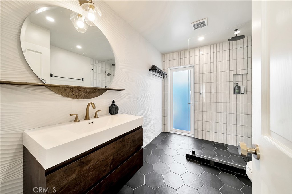 1700 Galaxy Drive