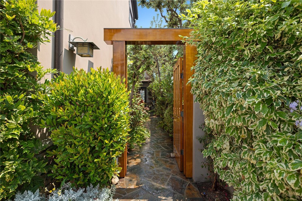 2238 Channel Road