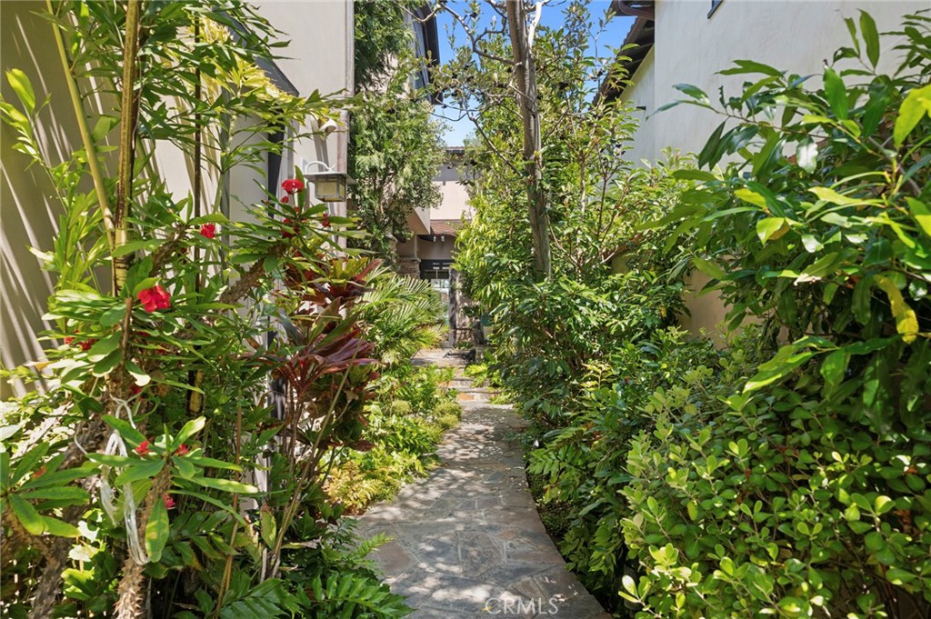 2238 Channel Road