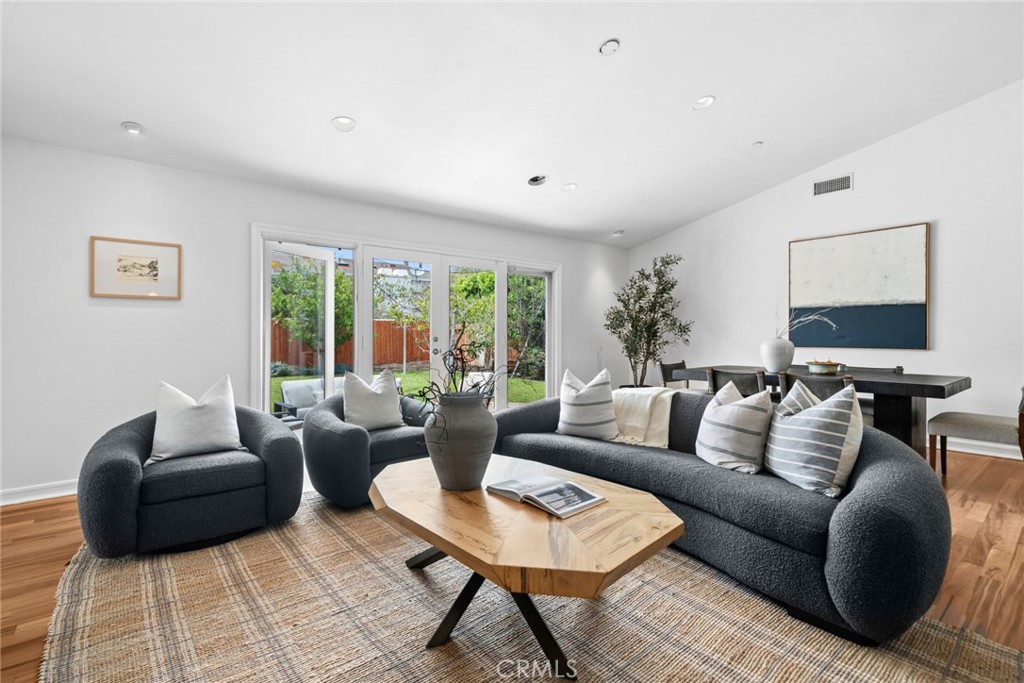 2665 Club Mesa Place