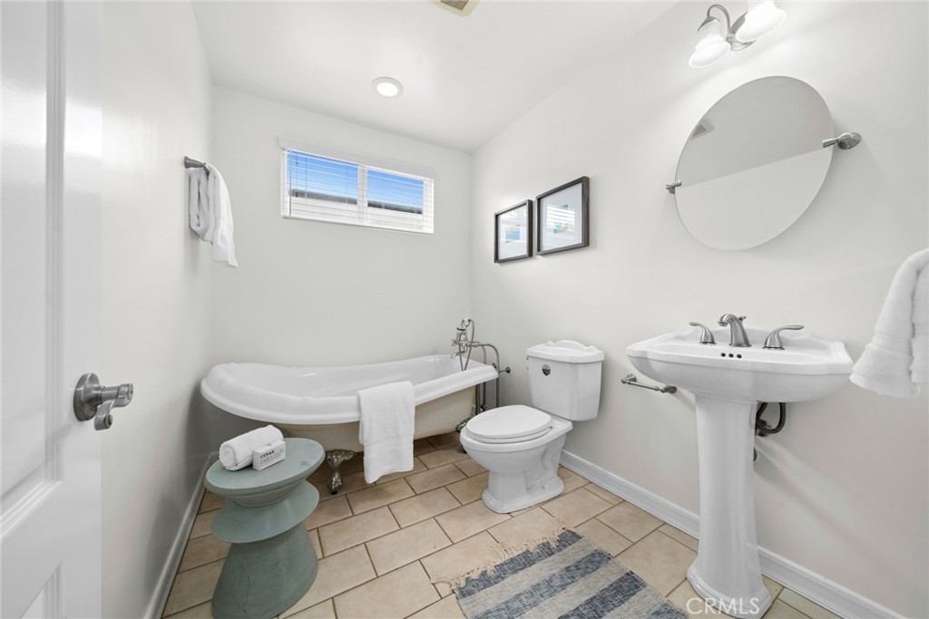 2665 Club Mesa Place