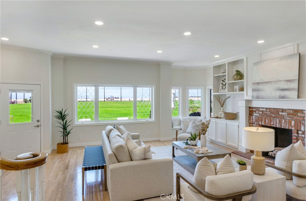 920 E Oceanfront